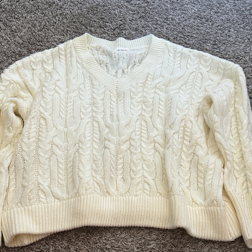 Better BE V-Neck Cream Cable Knit Sweater/Shorts Set